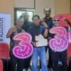 Tri menyatakan komitmennya untuk menyediakan layanan dengan harga hemat, sinyal cepat bagi masyarakat Jawa Ba
