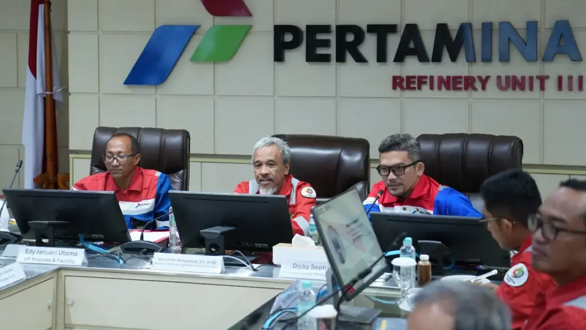 Kementerian ESDM Tinjau Operasi Pertamina di Sumsel, Optimalisasi Produksi & Keselamatan Pekerja Terpenuhi Tim Kementerian ESDM SAAT melakukan pemantauan langsung ke kilang Pertamina di Refinery Unit (RU) III Plaju da