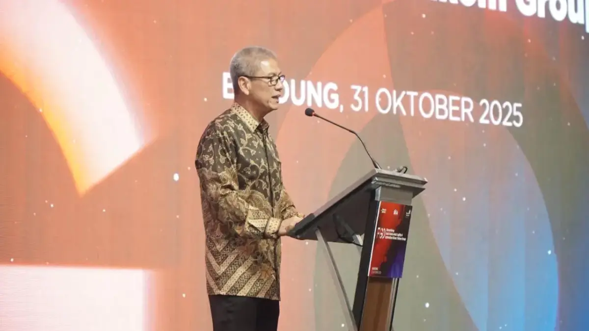 Telkom Perkuat Transformasi Korporasi Melalui Strategic Holding dan Penataan Portofolio Bisnis Direktur Legal & Compliance Telkom Andy Kelana saat memberikan paparan pada acara “Forum Group Discussion: Str