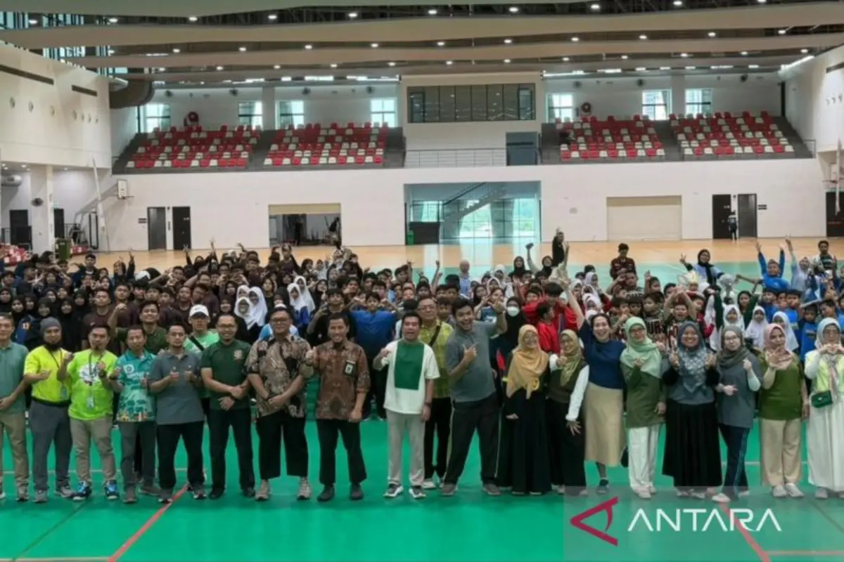 Ratusan Siswa Sekolah Indonesia Kuala Lumpur Peringati Hari Guru Hari Guru