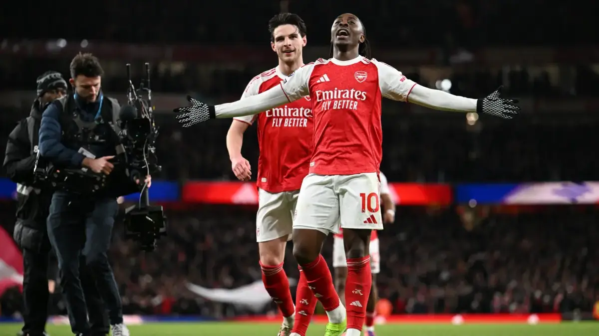 Hattrick Eze Antar Arsenal Gulung Tottenham 4-1 dan Mantapkan Puncak Klasemen