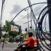 Penataan Kabel Udara di Bandung Dimulai dari Jalan Buahbatu, Target Rampung Dua Pekan