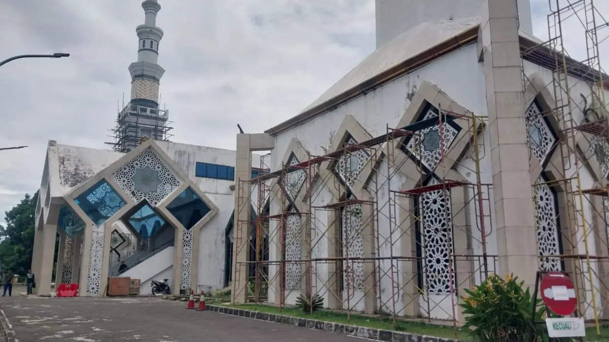 Permudah Lansia Beribadah, Pemkab Bogor Bakal Ganti Tangga Masjid Baitul Faizin dengan Eskalator Permudah Lansia beribadah, Pemkab Bogor Bakal Ganti Tangga Masjid Baitul Faizin dengan Eskalator