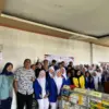 Dosen Farmasi BKU Latih Penanganan Disminore dan DAGUSIBU Melalui Pembuatan Minuman di SMK BK Cileunyi Dosen Farmasi BKU Latih Penanganan Disminore dan DAGUSIBU Melalui Pembuatan Minuman di SMK BK Cileunyi