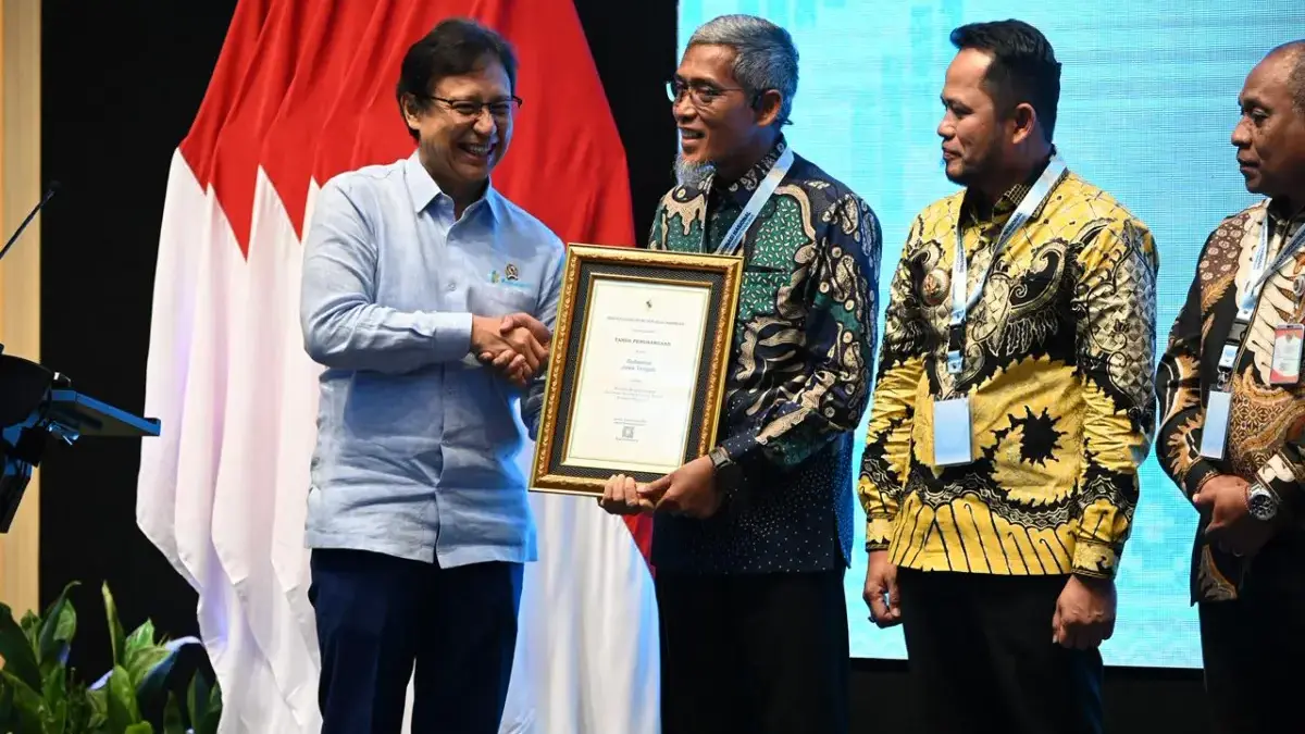 Sukses Intervensi Penurunan Stunting, Gubernur Ahmad Luhtfi Terima Penghargaan Kemenkes