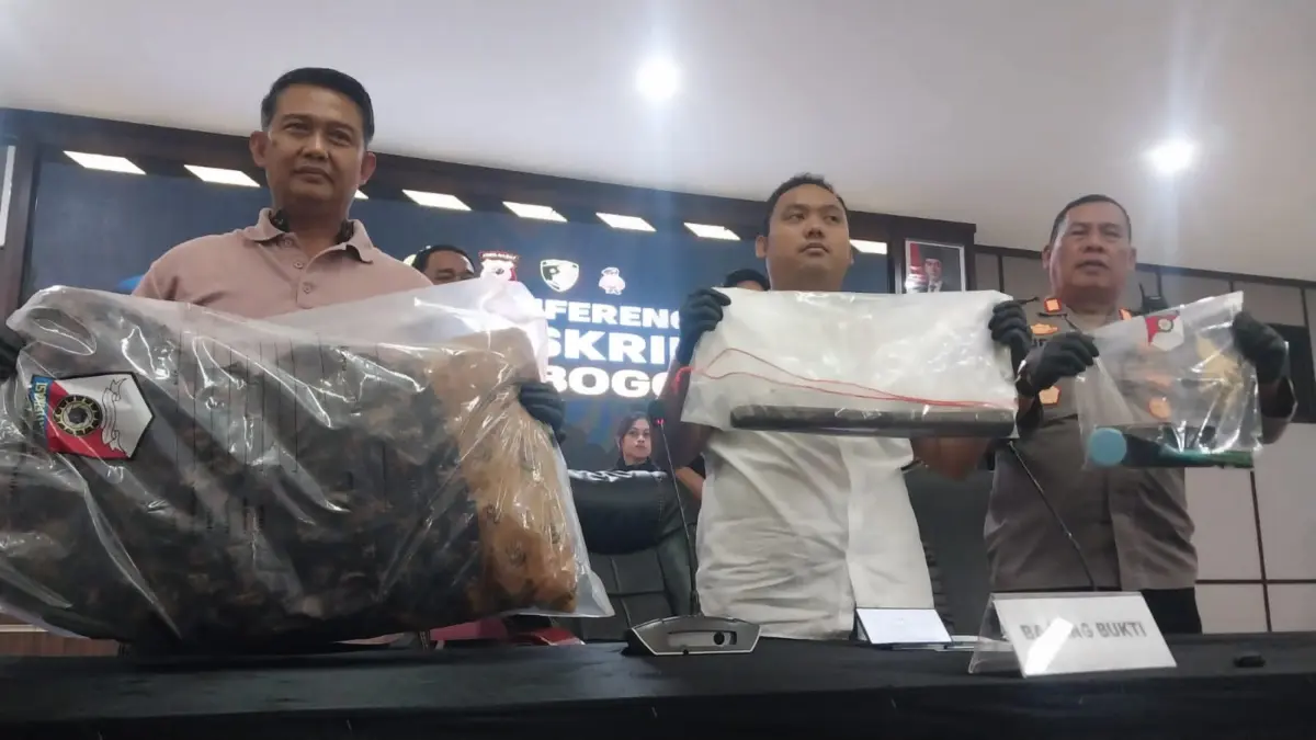 Geger! Seorang Wanita Paruh Baya di Cisarua Bogor Tewas Dibunuh Saat Sedang Salat