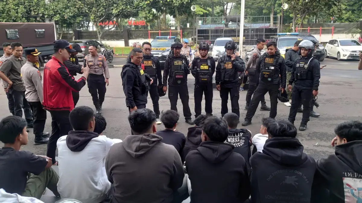 Terciduk saat Hendak Lakukan Tawuran, 25 Pelajar di Bandung Diringkus Polisi Terciduk saat Hendak Lakukan Tawuran, 25 Pelajar di Bandung Diringkus Polisi