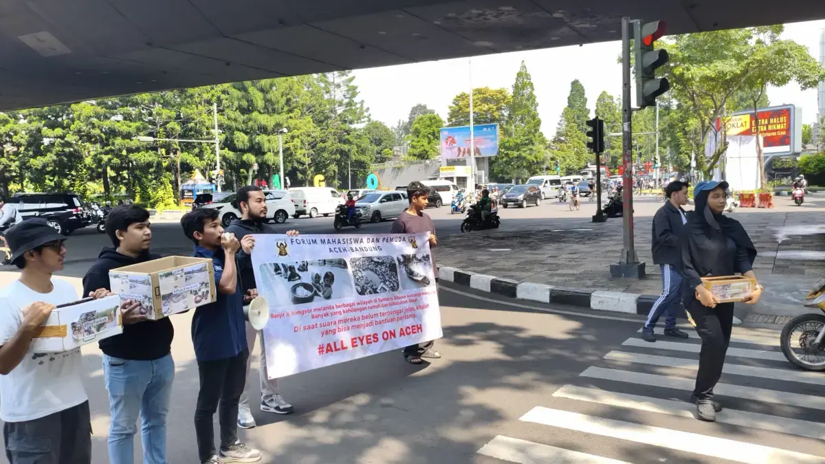 Forum Mahasiswa dan Pemuda Aceh (FORMAPA) Bandung, menggelar Aksi Galang Dana Untuk Korban Bencana Banjir Aceh Forum Mahasiswa dan Pemuda Aceh (FORMAPA) Bandung, menggelar Aksi Galang Dana Untuk Korban Bencana Banjir Aceh