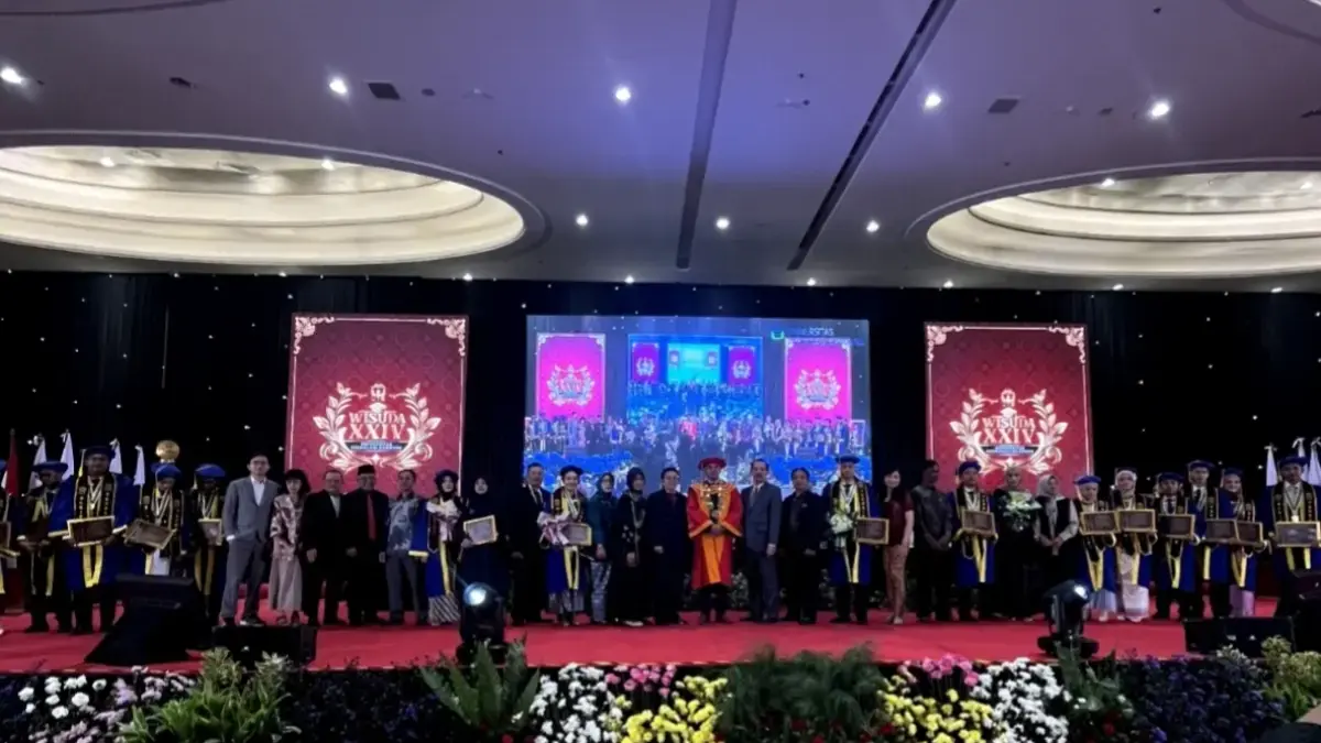 Universitas Teknologi Bandung (UTB) Gelar Wisuda XXIV Tahun 2025 dengan Penuh Makna Universitas Teknologi Bandung (UTB) Gelar Wisuda XXIV Tahun 2025 dengan Penuh Makna