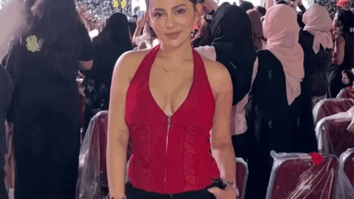 Cara Edit Foto Nonton Konser K-Pop BLACKPINK Pakai Gemini AI Hasil Realistis