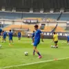 Federico Barba bek Persib Bandung sudah berlatih lagi.