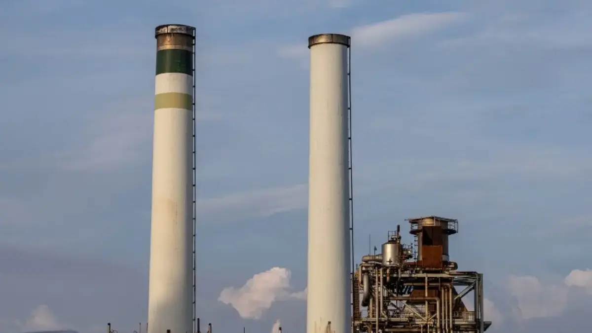 Menara Boiler di Pembangkit Listrik Ulsan Roboh, Lima Pekerja Masih Hilang Menara Boiler di Pembangkit Listrik Ulsan Roboh, Lima Pekerja Masih Hilang