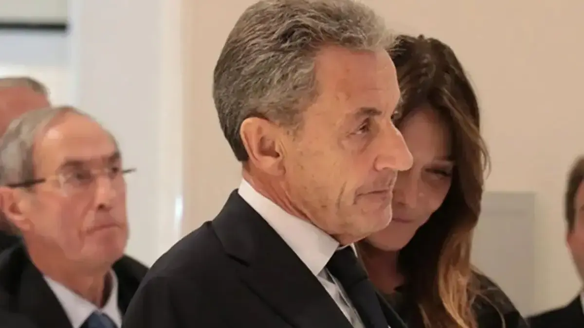 Pengadilan Prancis Setujui Pembebasan Nicolas Sarkozy dari Penjara dengan Syarat Ketat Pengadilan Prancis Setujui Pembebasan Nicolas Sarkozy dari Penjara dengan Syarat Ketat