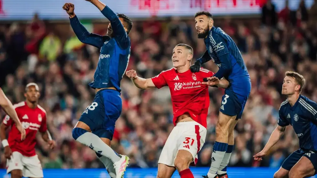 Nottingham Forest vs MU musim 2024/2025.