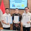 APKASI, AKKOPSI, dan HAKLI Teken MoU Percepatan SLHS dan Minimalisir Keracunan MBG APKASI, AKKOPSI, dan HAKLI Teken MoU Percepatan SLHS dan Minimalisir Keracunan MBG