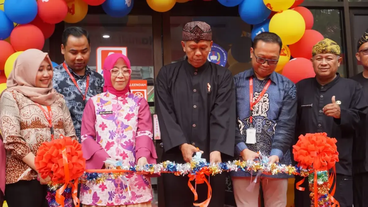 Alfamidi Perkuat Pendidikan Vokasi Lewat Teaching Factory di SMKN 3 Baleendah Alfamidi Perkuat Pendidikan Vokasi Lewat Teaching Factory di SMKN 3 Baleendah