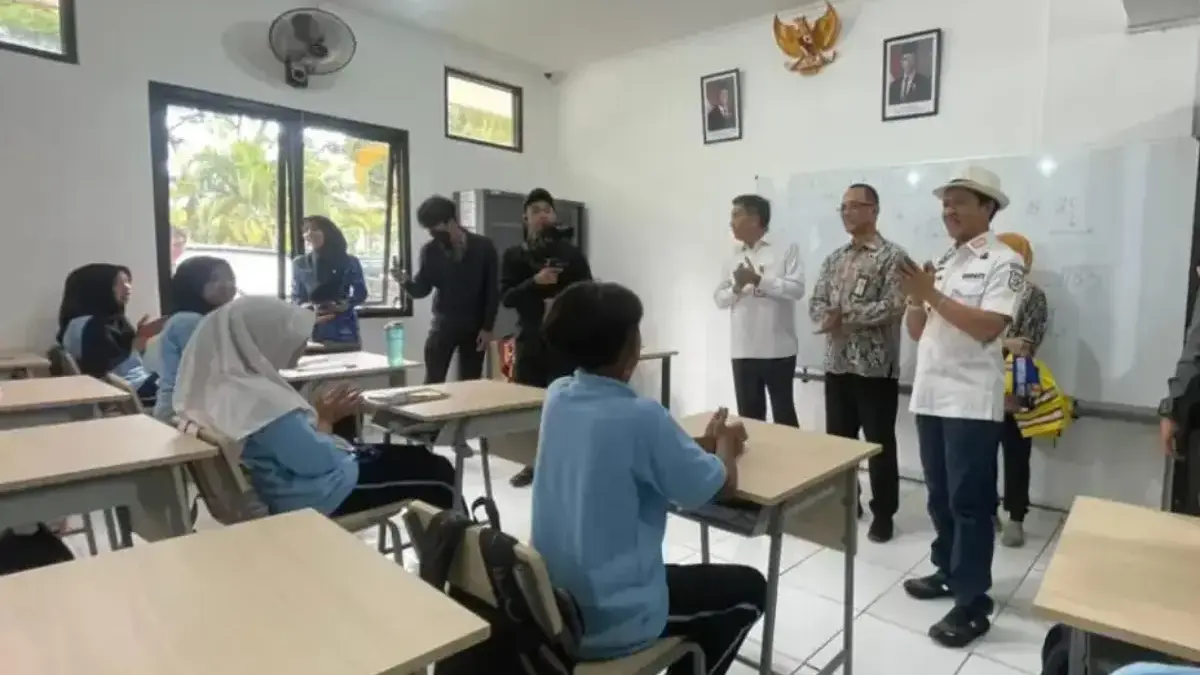 Dongkrak Kesiapan Masyarakat yang Bekerja ke Luar Negeri, Pemerintah Padukan Kelas Migran dan Sekolah Rakyat