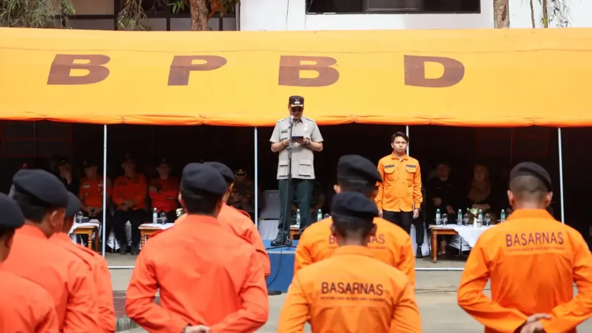 Cimahi Tetapkan Status Siaga Bencana, Pemkot Siapkan Early Warning System di setiap Kelurahan Wakil Wali Kota Cimahi, Adhitia Yudhistira saat Sambutan dalam Apel Kesiapsiagaan Bencana di Lapang Apel Pemko