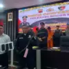 Kasat Reskrim Polresta Bogor Kota, Kompol Aji Riznaldi (tengah) bersama jajaran kepolisan Polresta Bogor Kota