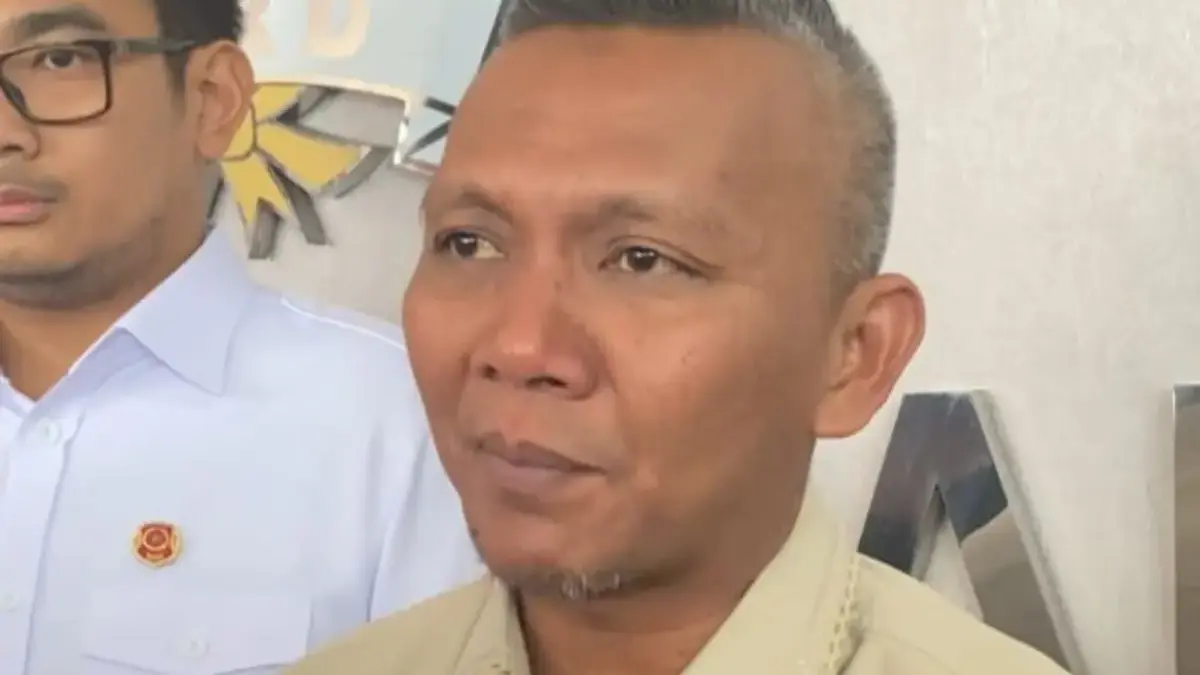 Wakil Wali Kota Bogor, Jenal Mutaqin sat memberikan keterangan di Gedung DPRD Kota Bogor, Selasa (11/11/2025).