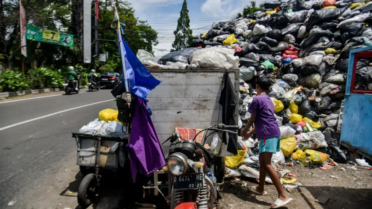 Lagi-lagi Menggunung, Aktivis Lingkungan: Program Pengelolaan Sampah di Kota Bandung hanya Gagah di Slogan