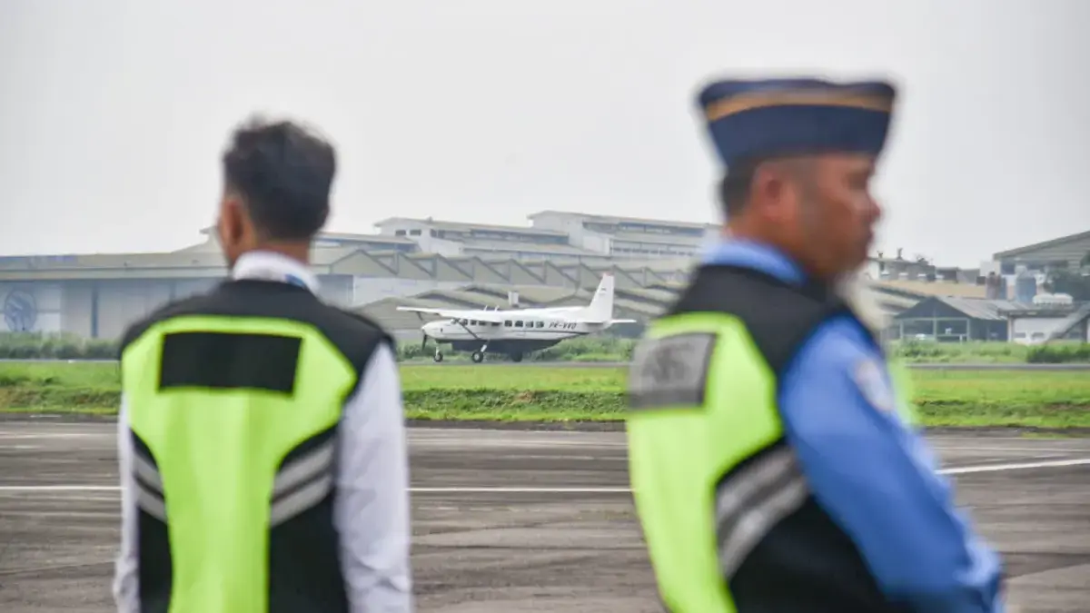 Dorong Reaktivasi Husein Sastranegara, Farhan: 4 Juta Penumpang per Tahun Masa Gak Mau Dibalikin? Dorong Reaktivasi Husein Sastranegara, Farhan: 4 Juta Penumpang per Tahun Masa Gak Mau Dibalikin?