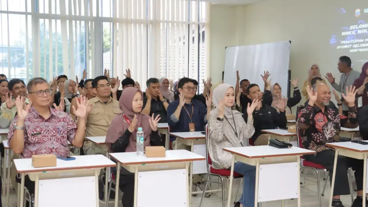 Percepat Layanan Inklusif, Dinsos Cimahi Gelar Pelatihan Bahasa Isyarat Jadi Program Prioritas! Pelatihan Bahasa Isyarat dari Dinsos Kota Cimahi (mong)