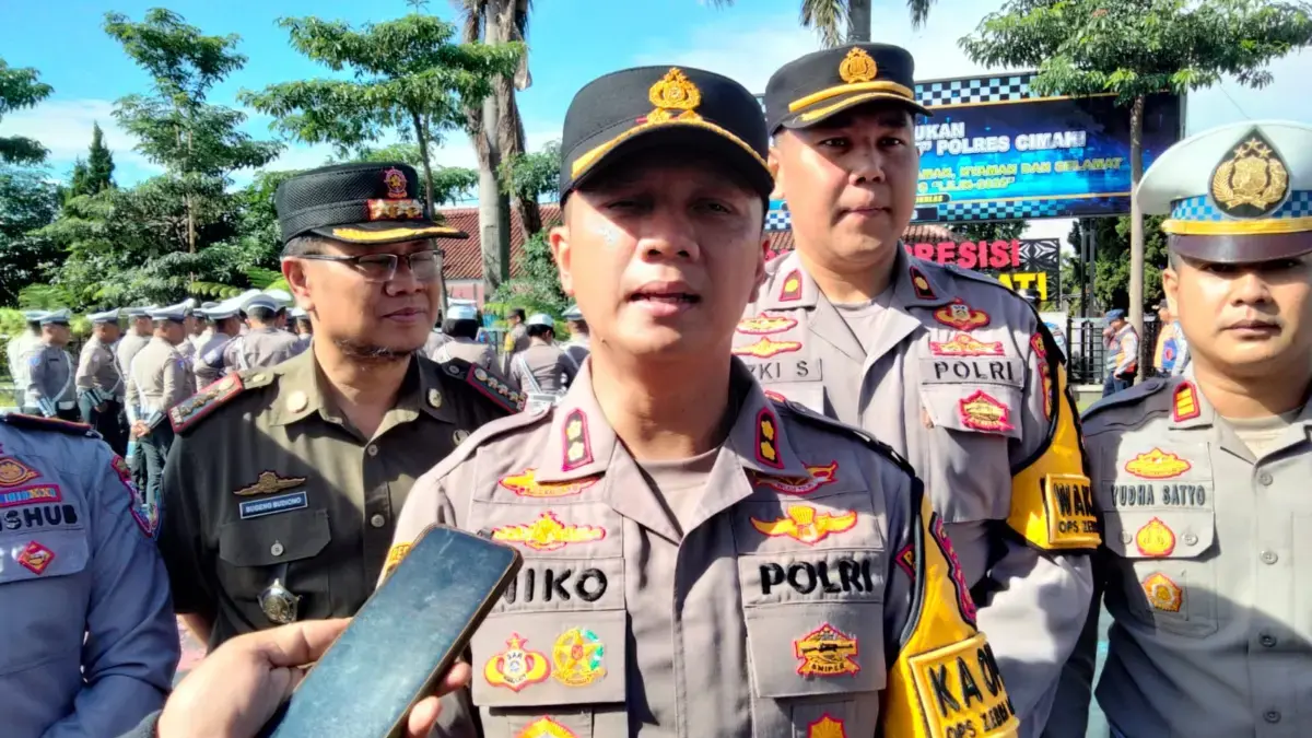 Kapolres Cimahi, AKBP Niko N Adi Putra saat Ditemui usai Apel Operasi Lodaya 2025 di Mapolres Cimahi (mong)