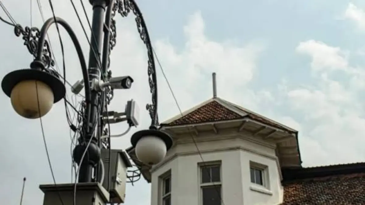 Keamanan PJU Ditingkatkan, Bandung Tambah 500 Titik CCTV Baru Foto ilustrasi PJU di Kota Bandung. (Jabarekspres)