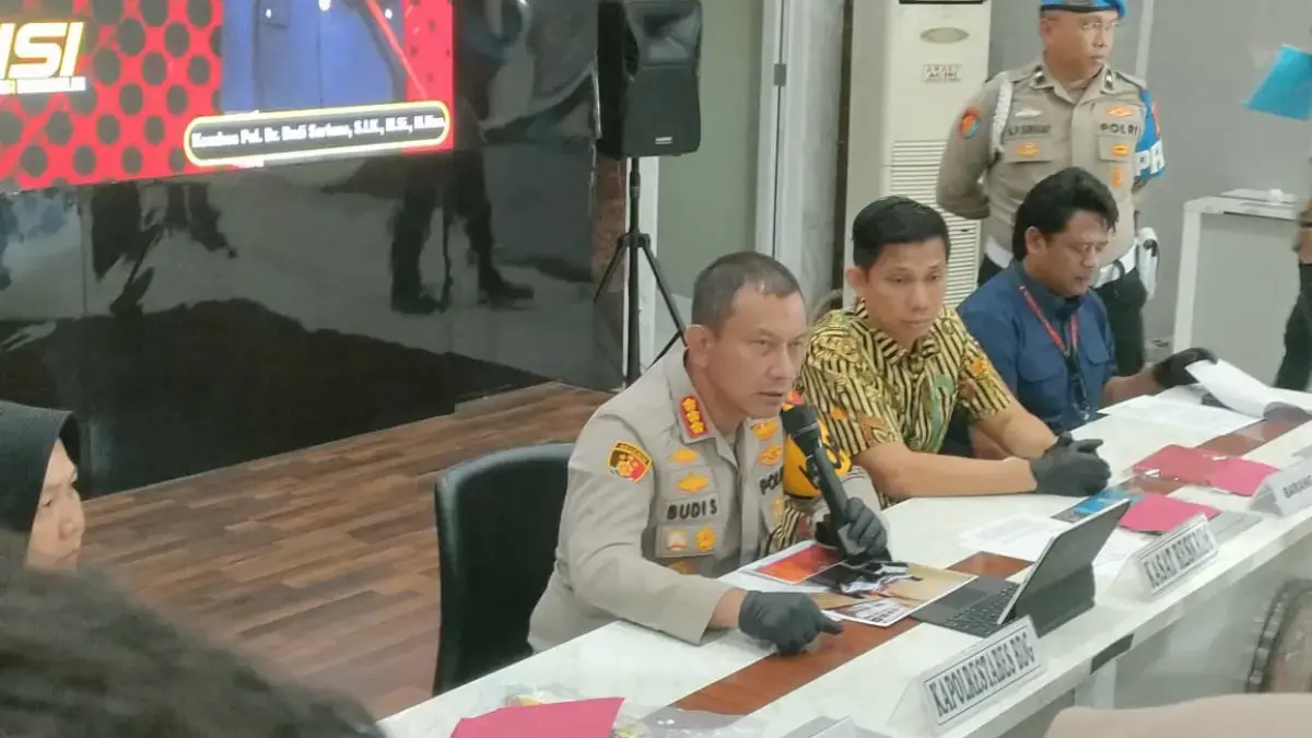 Update Kasus Kematian Balita 4 Tahun di Cibiru, Ibu Tiri Nekat Aniaya Korban Gegara Cemburu! Update Kasus Meninggalnya Balita Berusia 4 Tahun di Cibiru, Polisi Sebut Pelaku Nekat Aniaya Korban hingga Men