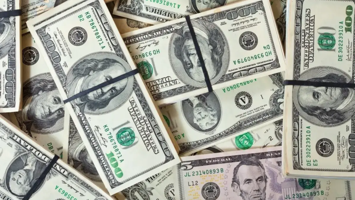 Harga Dollar (USD) Hari Ini: Rupiah Bertahan di Level Rp16.500–Rp16.700, Ini Penyebabnya! Harga Dollar (USD) Hari Ini: Rupiah Bertahan di Level Rp16.500–Rp16.700