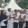 Bupati Bogor dan Istri Main Angklung di CFD Bawakan Lagu “Ibu Pertiwi”
