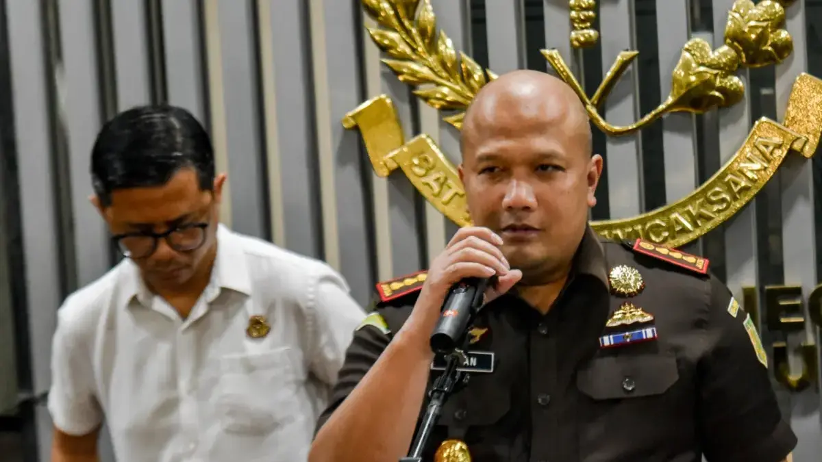 Irfan Wibowo Kepala Kejaksaan Negeri Kota Bandung saat melakukan konferensi pers di Kantor Kejaksaan Negeri Ko