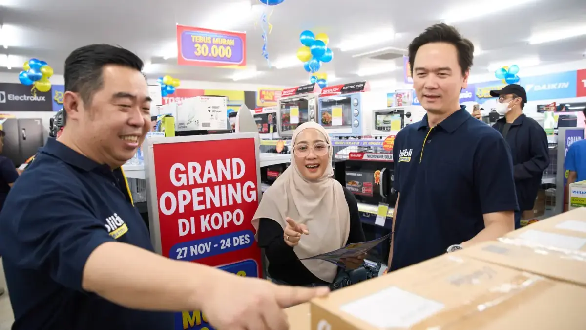 Blibli Resmi Buka Blibli Elektronik Pertama di Bandung, Dekatkan Pengalaman Belanja Aman & Worry-Free Blibli Resmi Buka Blibli Elektronik Pertama di Bandung, Dekatkan Pengalaman Belanja Aman & Worry-Free