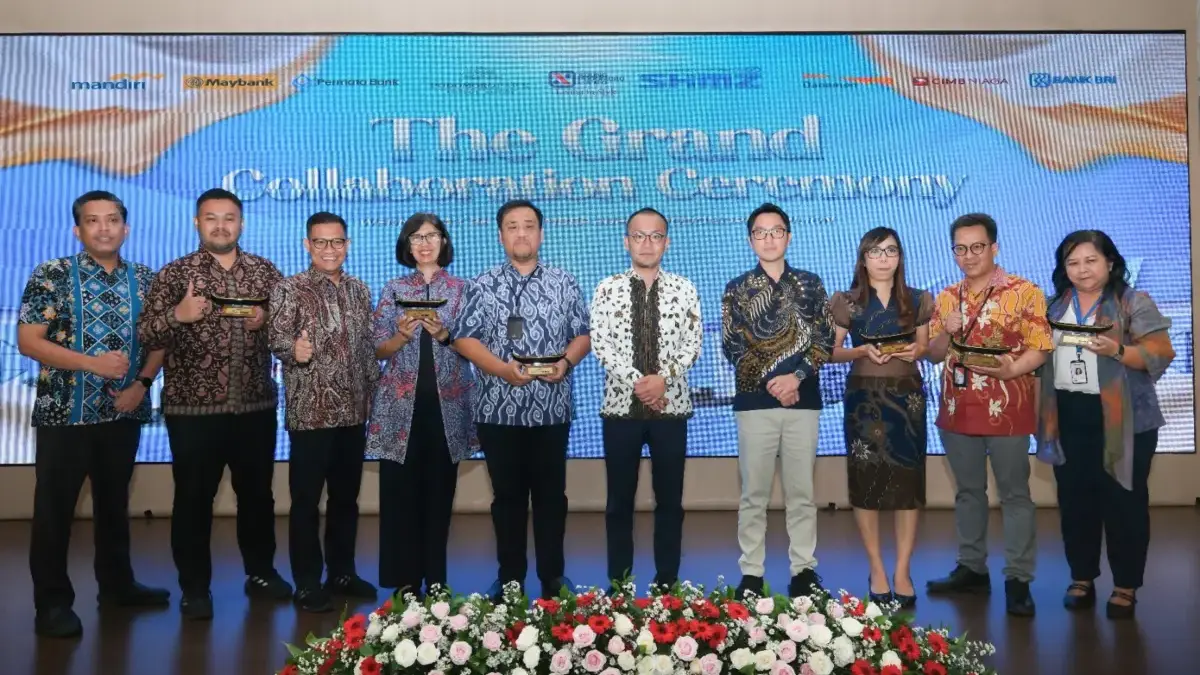 Dorong Hunian Milenial di Bandung, Podomoro Park Gandeng Enam Bank dan Shimizu Foto bersama Perwakilan Podomoro Park Bandung, PT Shimizut Pembangunan Pratama, dan Keenam Mitra Bank (Bank Ma