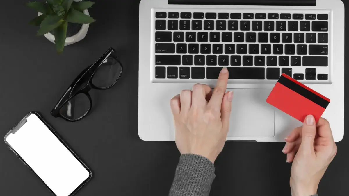 Awas Penipuan Digital! Pakar Cyber Beberkan Ciri dan Cara Menghindarinya