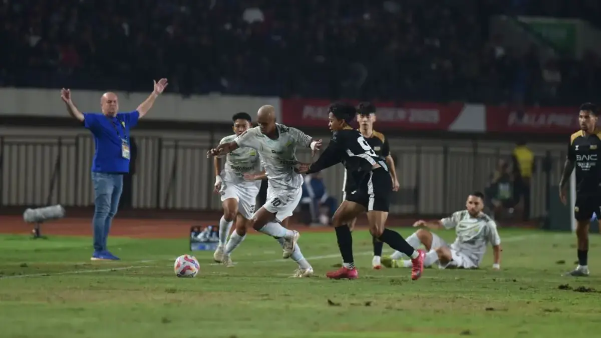 Persib vs Dewa United