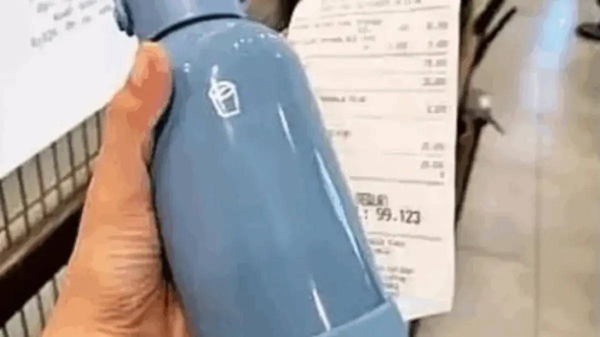 Viral Gara-gara Penumpang Kehilangan Tumbler di KRL Petugas Dipecat, Ini Kata KAI