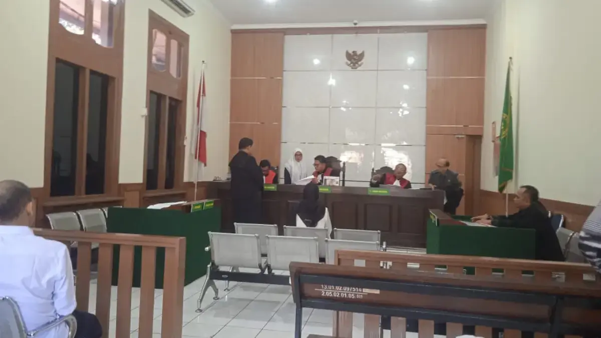 Yayat Sumirat Akan Dipanggil Paksa untuk Hadir pada Sidang Kasus Penipuan, Apakah Terlibat? Sidang kelanjutan kasus penipuan yang melibatkan TErdakwa Mira Irawati Eks Aparatur Sipil Negara (ASN) dari Ba