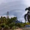 Penampakan awan Lenticularis mirip pusaran raksasa di atas langit Tanggamus Lampung. (instagram @selampung)