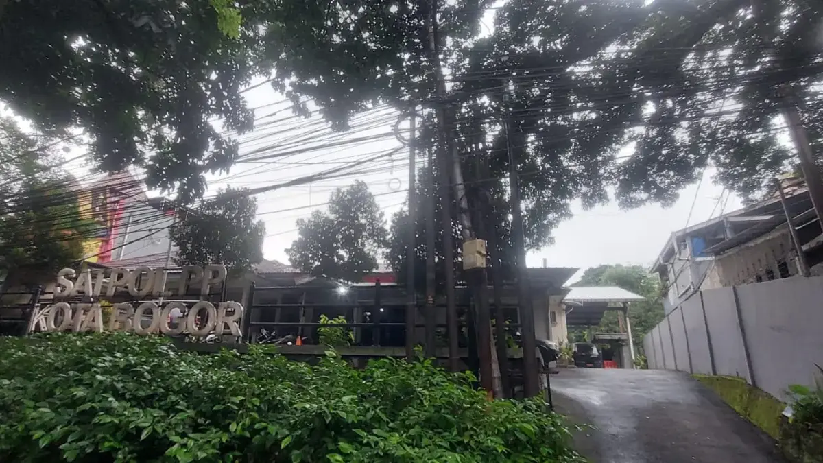 Pemprov Jabar Minta Aset Kantor Satpol PP Kota Bogor Dikembalikan Akhir 2025, Plt Kasatpol PP Tunggu Arahan Lahan dan bangunan Kantor Satpol PP Kota Bogor di Jalan Raya Pajajaran yang merupakan aset Pemprov Jabar. Foto