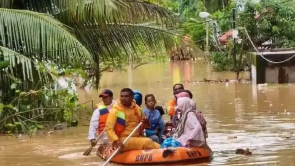 ILUSTRASI doa agar terhindar dari bencana banjir. (dok.Antara)