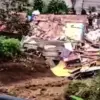 Tiga rumah di Kampung Sukapinggir, Desa Jayagiri, Kecamatan Lembang, Kabupaten Bandung Barat, rusak tertimpa l