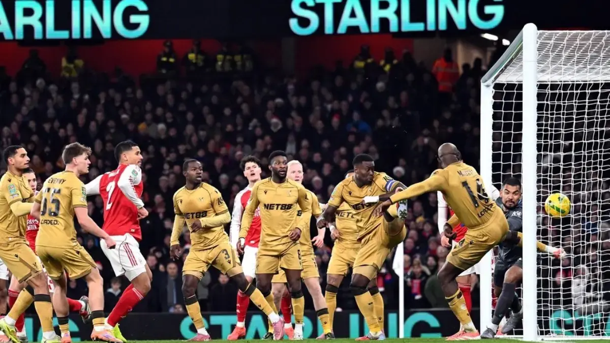 Pertandingan Arsenal vs Crystal Palace.