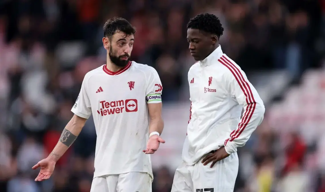 Bruno Fernandes dan Kobbie Mainoo.