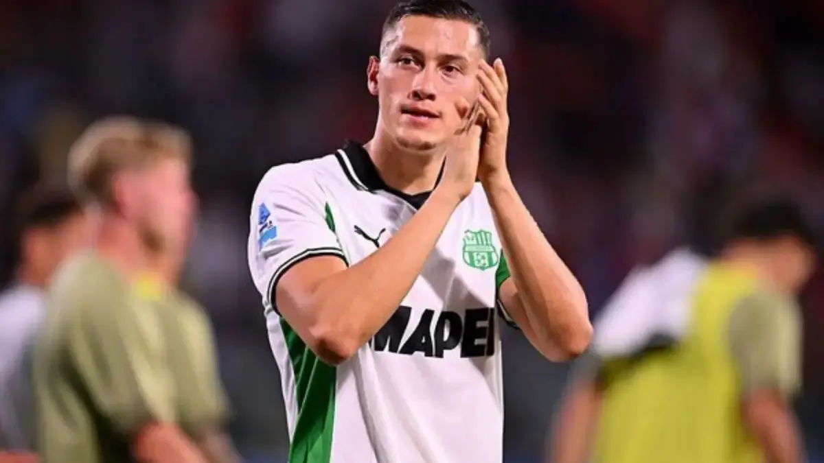 Dua Raksasa Milan Rebutan Jay Idzes, Ibrahimovic Turun Tangan Dua Raksasa Milan Rebutan Jay Idzes, Ibrahimovic Turun Tangan