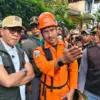 Bupati Bandung Instruksikan Area Longsor Arjasari Ditutup, 100 Personel Dikerahkan Cari Tiga Korban