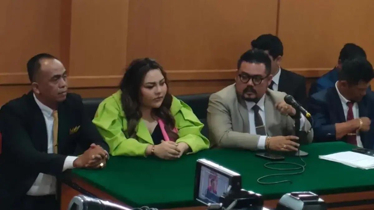 PN Bandung Tolak Seluruh Gugatan Lisa Mariana ke Ridwan Kamil PN Bandung Tolak Seluruh Gugatan Lisa Mariana ke Ridwan Kamil