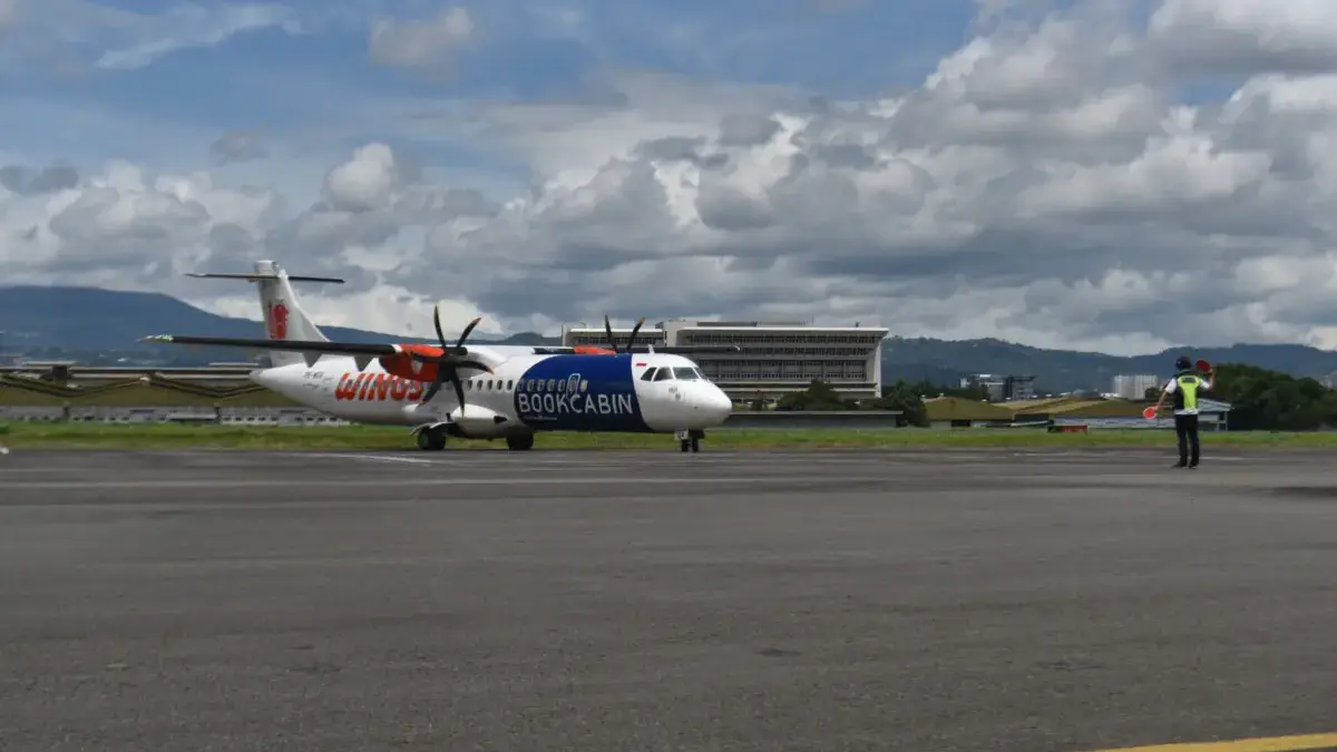 Kertajati Disiapkan Jadi Bandara Utama Jabar, Pemkot Bandung Siapkan Rute Baru dari Husein Ilustrasi: Pesawat ATR 72-600 milik Wings Air mendarat di kawasan Bandara Husein Sastranegara, Bandung