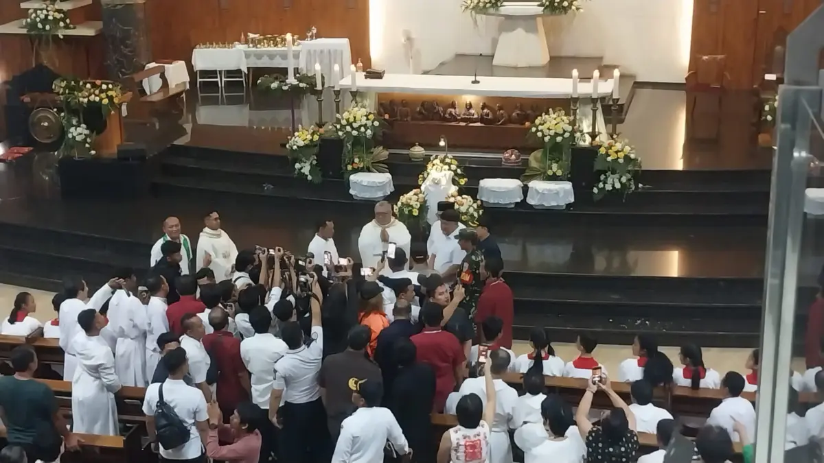 Sambutan Hangat dan Toleransi Saat Forkopimda Kabupaten Bogor Tinjau Gereja Sambutan Hangat dan Toleransi Saat Forkopimda Kabupaten Bogor Tinjau Gereja
